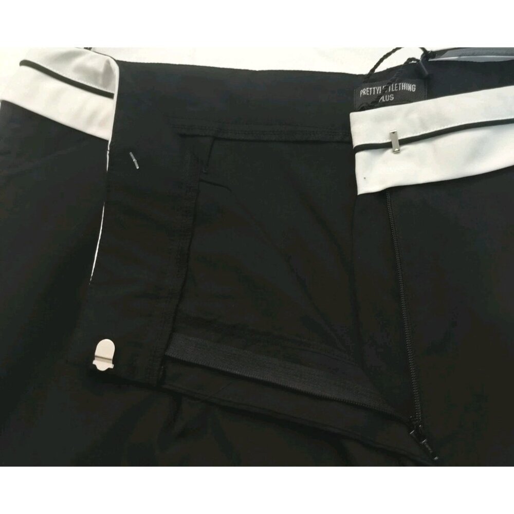 Pretty Little Thing Women Sz 16 Dress Pants Black Wide Leg Pleated - Picture 9 of 16